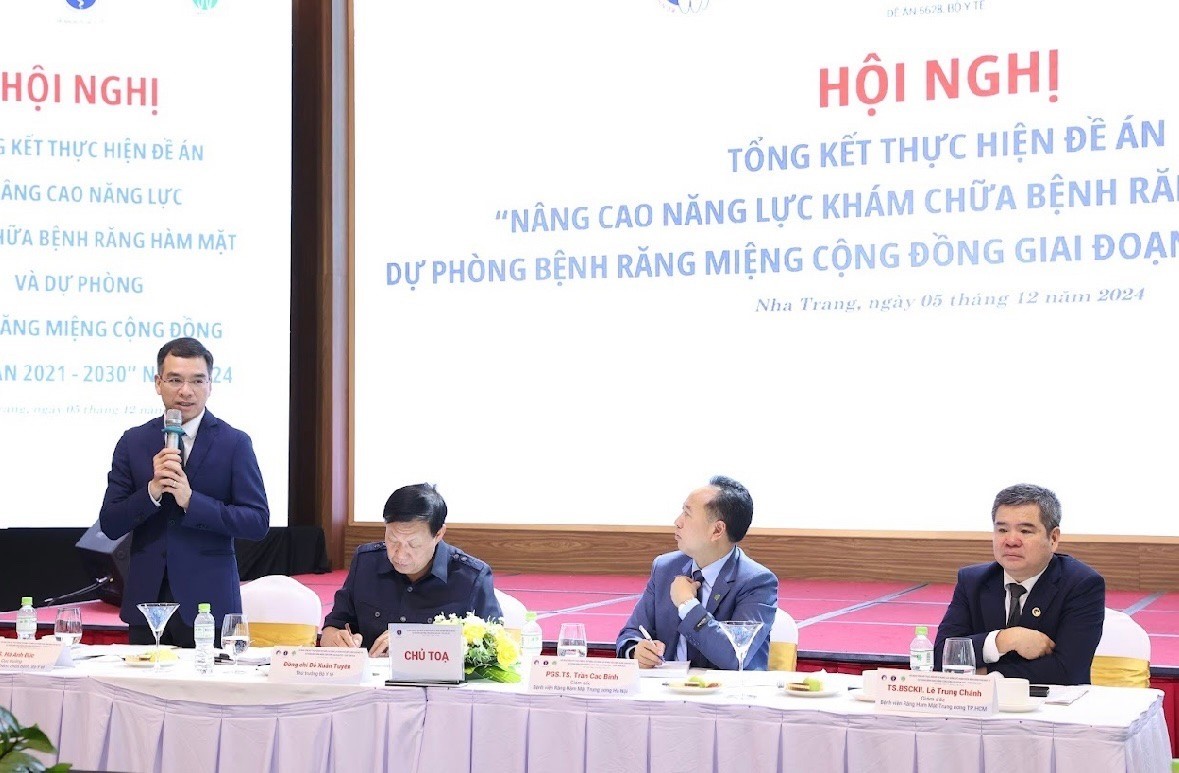 TS.Hà Anh Đức, Phó chủ tịch Hội đồng Y khoa quốc gia, Cục trưởng Cục Quản lý khám chữa bệnh - Bộ Y tế phát biểu chỉ đạo tại Hội nghị